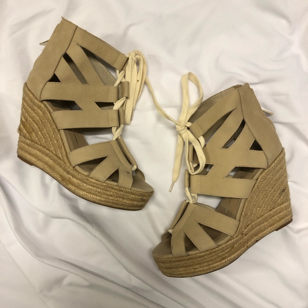 Dolce Vita Jianna - Cut Out Lace Up Wedge